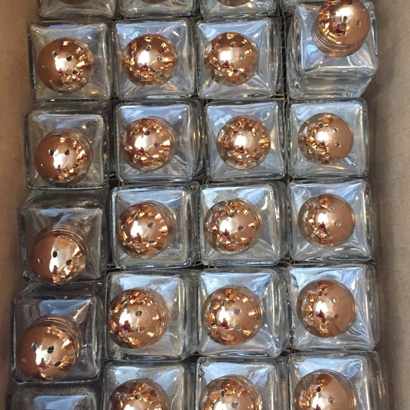 Salt & pepper shakers - Picture 5 of 5